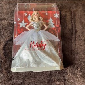 NIB Happy Holiday Special Edition 2021 Barbie